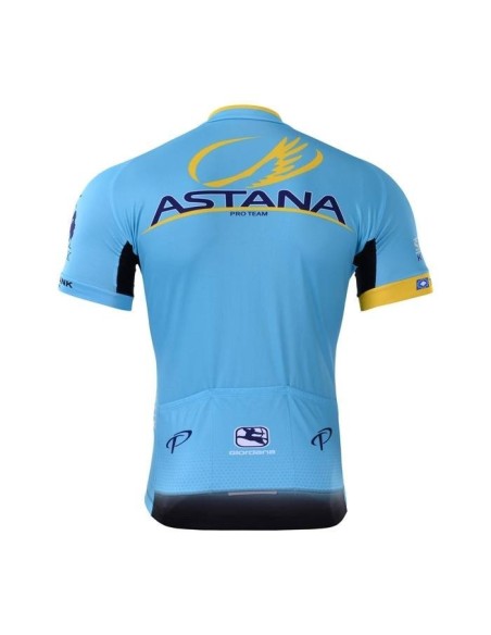 Conjunto corto de ciclismo Astana: comodidad y frescura para tus rutas