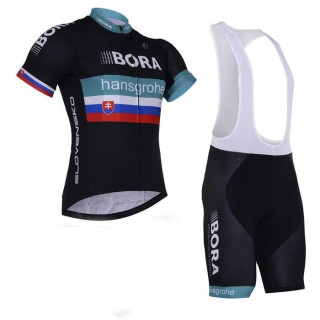 Conjunto de ciclismo corto Bora Slovakia: comodidad y estilo para tus paseos