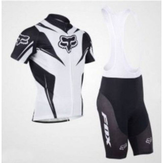 Conjunto Corto de Ciclismo Fox para el Verano: Comodidad y Estilo en Cada Pedalada