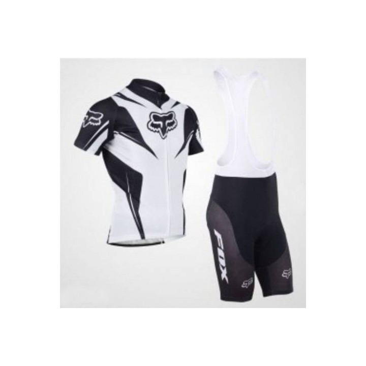 Conjunto Corto de Ciclismo Fox para el Verano: Comodidad y Estilo en Cada Pedalada