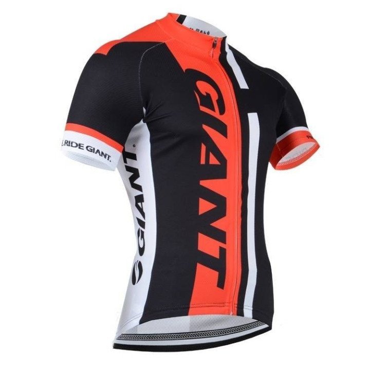 Maillot Corto Giant: Comodidad y Frescura para tus Rutas en Bicicleta