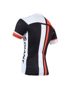 Maillot Corto Giant: Comodidad y Frescura para tus Rutas en Bicicleta 2