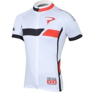 Maillot Corto 201: comodidad y frescura para ciclistas de todos los niveles