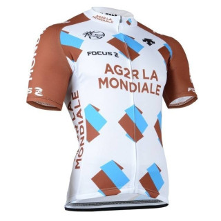Maillot Corto AG2R: comodidad y frescura para tus paseos en bici