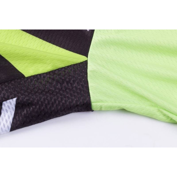 Conjunto de ciclismo corto Miloto: confort y frescura para tus paseos de verano