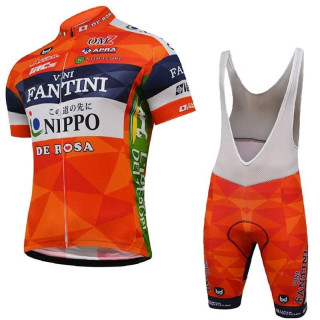 Conjunto de ciclismo NIPPO VINI FANTINI para disfrutar del verano
