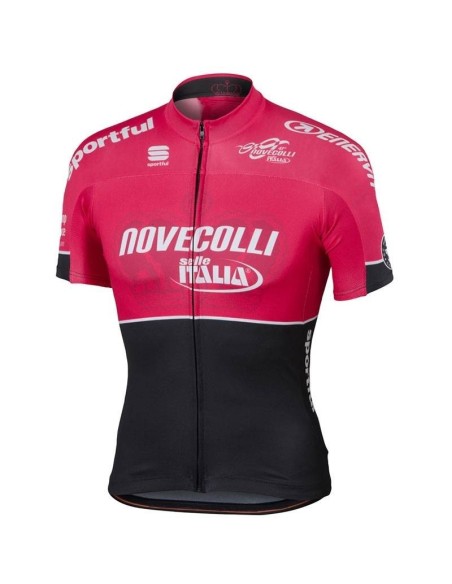 Conjunto de ciclismo corto NOVECOLLI para el verano, comodidad y estilo en cada pedaleada