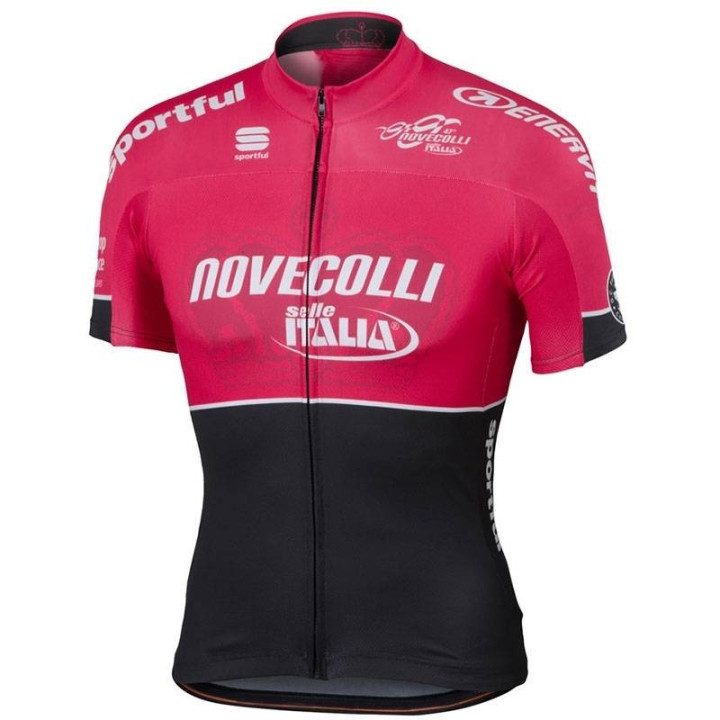 Conjunto de ciclismo corto NOVECOLLI para el verano, comodidad y estilo en cada pedaleada
