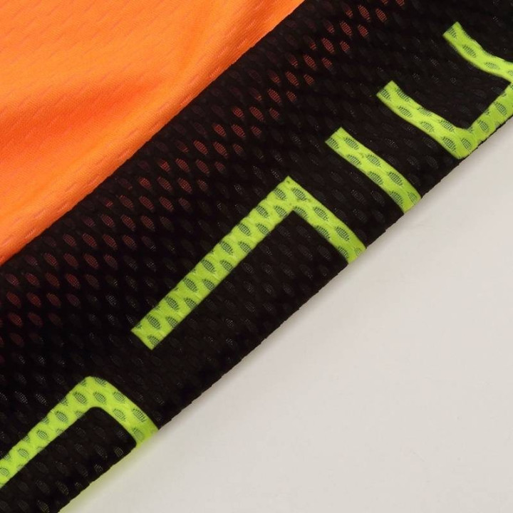 Maillot de Ciclismo Corto Miloto: Comodidad y Estilo para tus Rutas