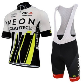 Conjunto de ciclismo corto AXEON para un verano cómodo y fresco