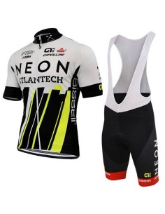 Conjunto de ciclismo corto AXEON para un verano cómodo y fresco