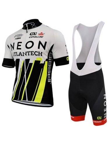 Conjunto de ciclismo corto AXEON para un verano cómodo y fresco