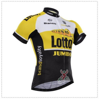 Maillot Ciclista Corto Lotto: Comodidad y Estilo para tus Rutas