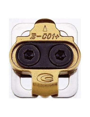 Casco EVADE y conjunto corto de ciclismo: comodidad y estilo para tus paseos