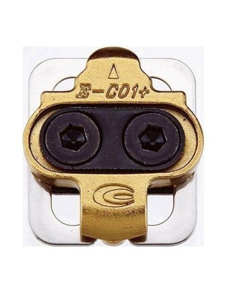 Casco EVADE y conjunto corto de ciclismo: comodidad y estilo para tus paseos