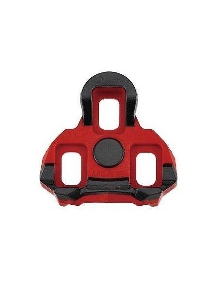 Casco EVADE y conjunto corto de ciclismo: comodidad y estilo para tus paseos