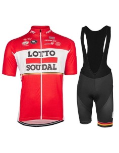 Conjunto corto de ciclismo Lotto: comodidad y estilo para tus rutas de verano