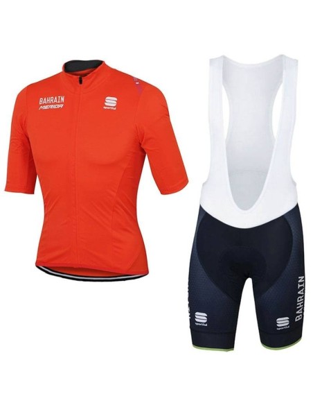 Conjunto de ciclismo corto BAHRAIN MERIDA para un verano cómodo y fresco