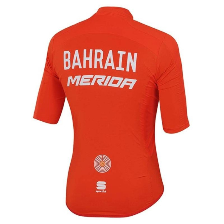 Conjunto de ciclismo corto BAHRAIN MERIDA para un verano cómodo y fresco
