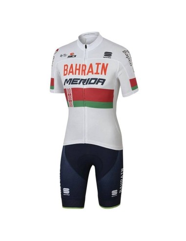 Conjunto corto de ciclismo BAHRAIN MERIDA: comodidad y estilo para tus paseos