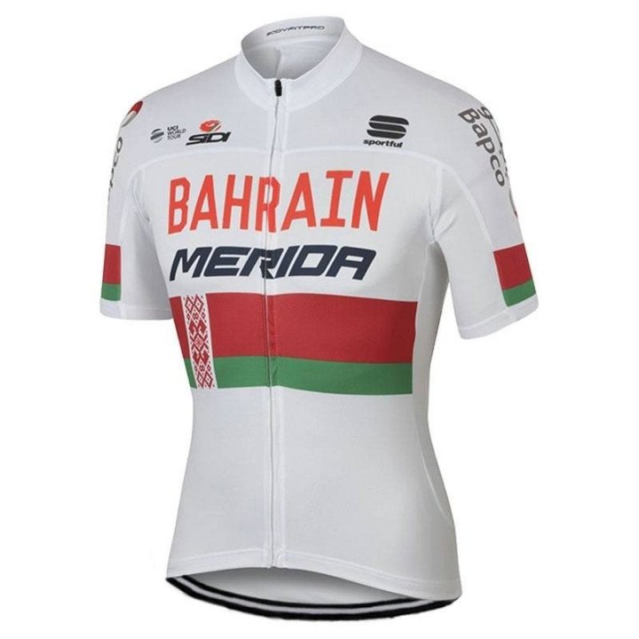 Conjunto corto de ciclismo BAHRAIN MERIDA: comodidad y estilo para tus paseos