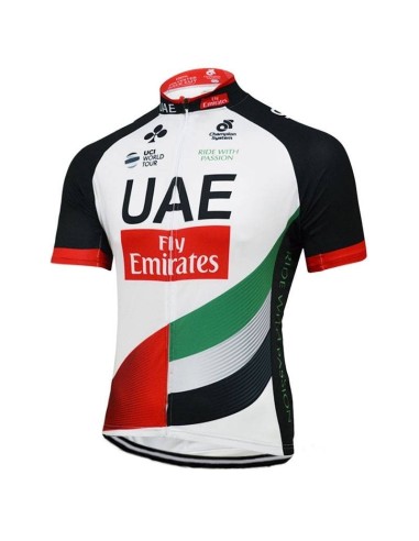 Conjunto corto de ciclismo UAE Fly Emirates para un verano cómodo y fresco