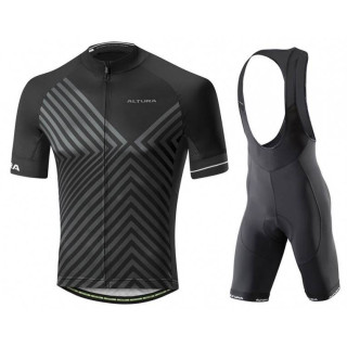 Conjunto corto de ciclismo para sentirte fresco y cómodo en cada pedaleo