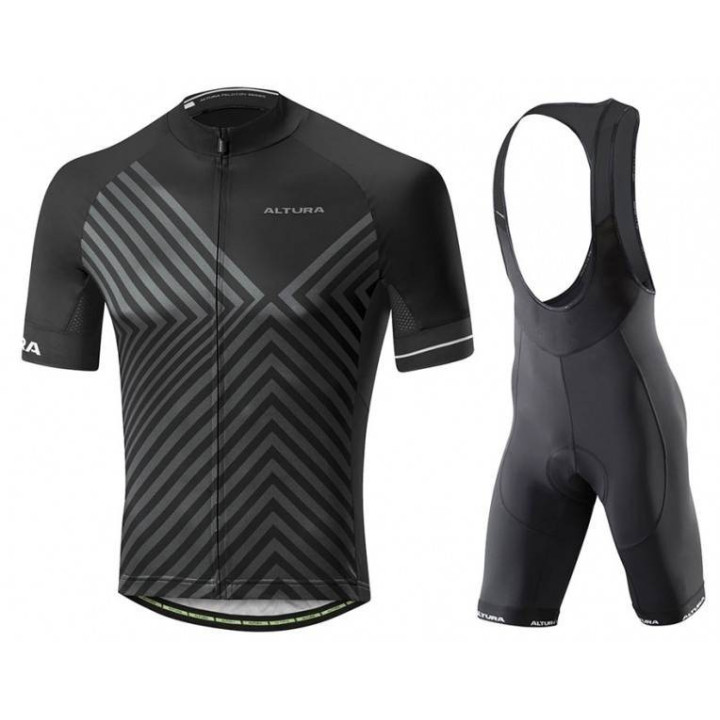 Conjunto corto de ciclismo para sentirte fresco y cómodo en cada pedaleo