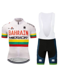 Conjunto corto de ciclismo Merida BAHRAIN: comodidad y frescura para tus rutas