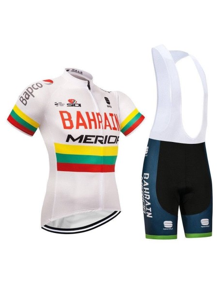 Conjunto corto de ciclismo Merida BAHRAIN: comodidad y frescura para tus rutas