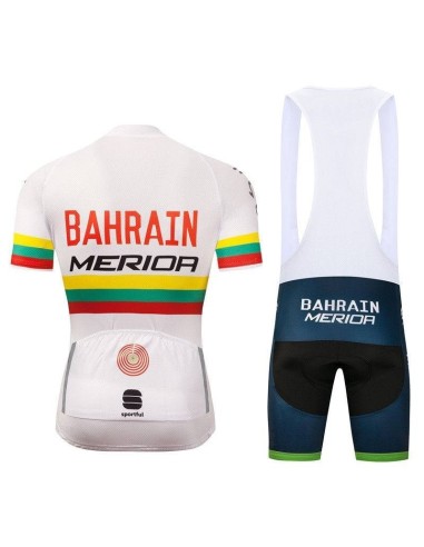 Conjunto corto de ciclismo Merida BAHRAIN: comodidad y frescura para tus rutas