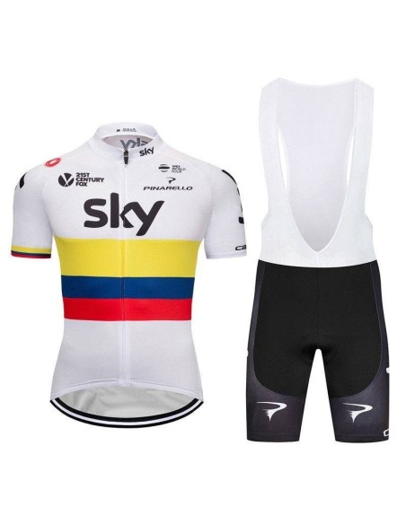 Conjunto de ciclismo corto SKY: comodidad y estilo para tus paseos en verano