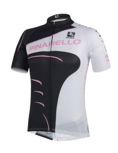 Conjunto corto de ciclismo Pinarello: comodidad y estilo para tus rutas 2