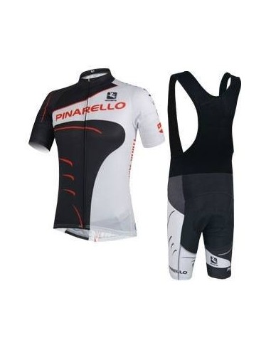Conjunto corto de ciclismo Pinarello: comodidad y estilo para tus paseos