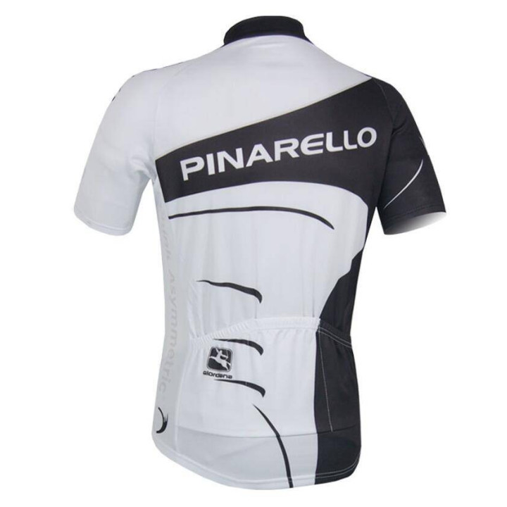 Equipación de ciclismo corta Pinarello para un verano cómodo y fresco