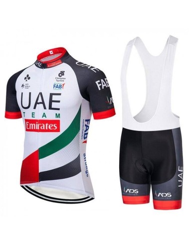 Conjunto corto de ciclismo UAE: comodidad y frescura para tus paseos