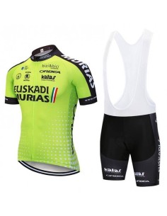 Equipación corta de ciclismo Euskadi Murias: comodidad y estilo para tus rutas