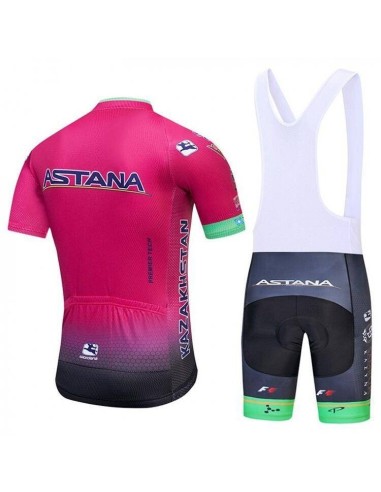 Conjunto de ciclismo corto Astana: comodidad y estilo para tus rutas