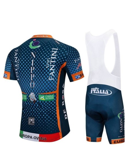 Conjunto corto de ciclismo Santini: comodidad y frescura para tus paseos