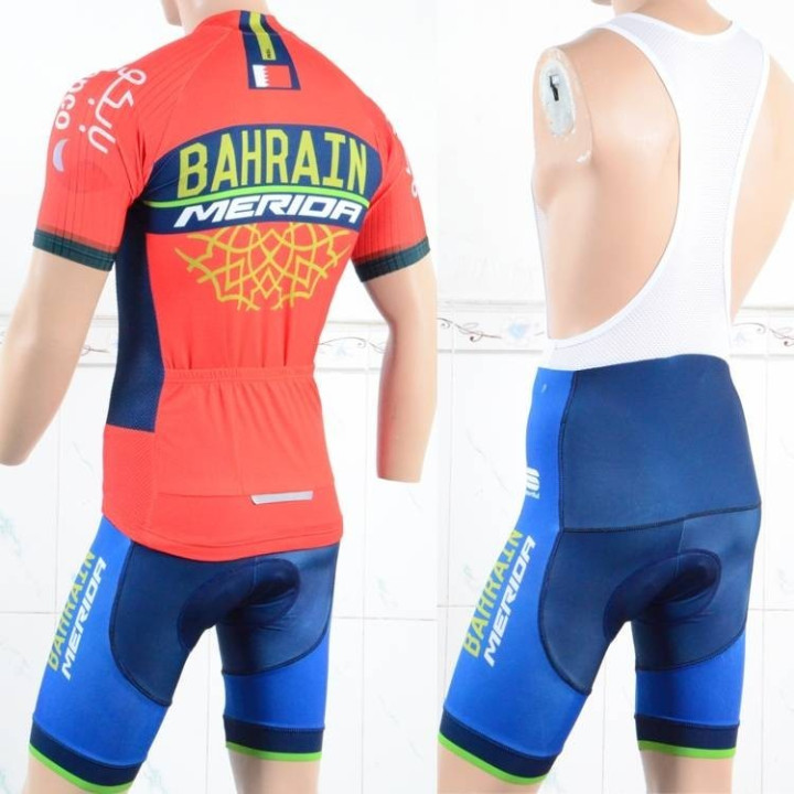 Conjunto corto de ciclismo BAHRAIN Merida: comodidad y estilo para tus paseos