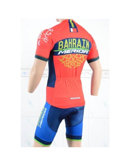 Conjunto corto de ciclismo BAHRAIN Merida: comodidad y estilo para tus paseos