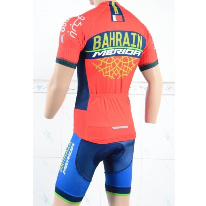 Conjunto corto de ciclismo BAHRAIN Merida: comodidad y estilo para tus paseos