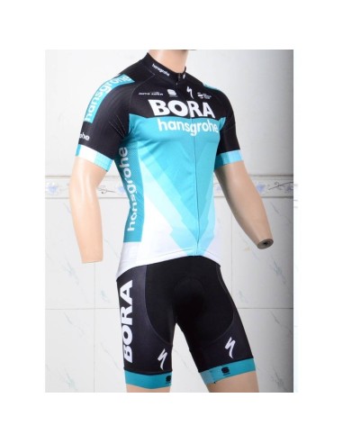 Conjunto corto de ciclismo Bora: comodidad y estilo para tus paseos
