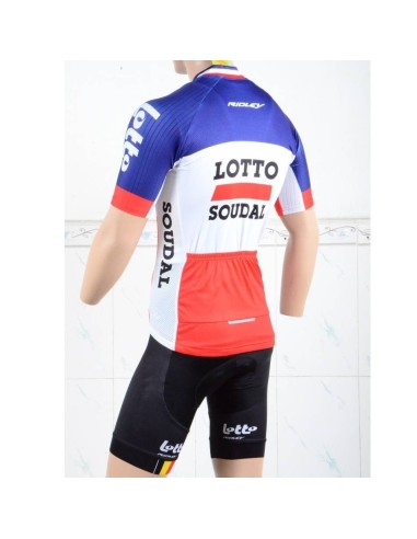 Conjunto corto de ciclismo Lotto: comodidad y frescura para tus rutas de verano