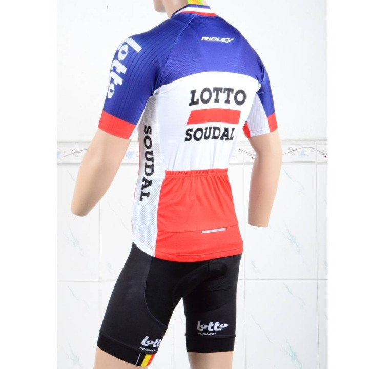 Conjunto corto de ciclismo Lotto: comodidad y frescura para tus rutas de verano