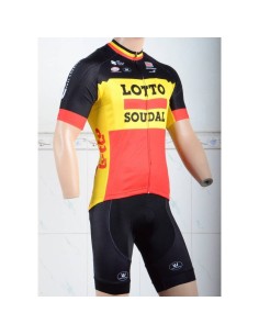 Conjunto de ciclismo corto Lotto: comodidad y estilo para tus paseos en verano