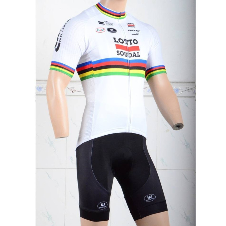 Conjunto corto de ciclismo Lotto: comodidad y estilo para tus paseos