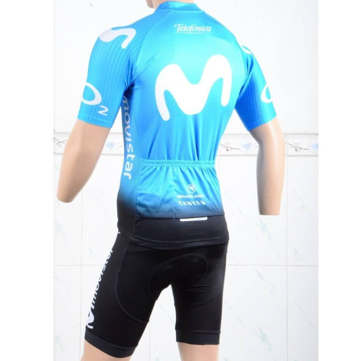 Conjunto corto de ciclismo Movistar: comodidad y estilo para tus paseos