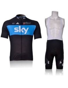 Conjunto de Ciclismo Corto SKY: Comodidad y Estilo para tus Rutas