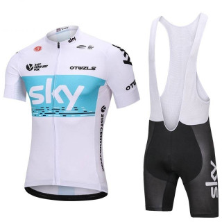 Conjunto de ciclismo corto SKY: comodidad y estilo para tus paseos